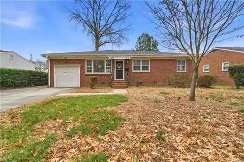 44 Hall Rd, Hampton, VA 23664