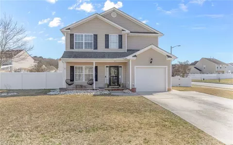 813 Bridges Pl, Virginia Beach, VA 23464
