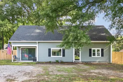 6891 Fairview St, Gloucester, VA 23061