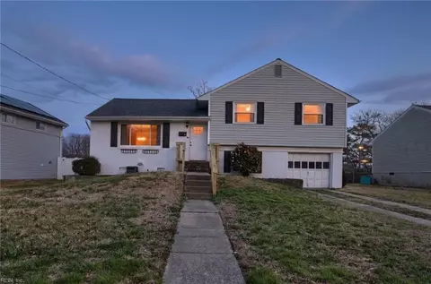30 Yorkshire Ter, Hampton, VA 23666