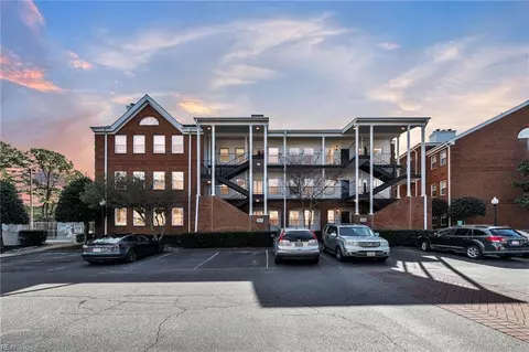 203 Westover Ave #202, Norfolk, VA 23507
