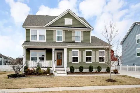 824 Canoe St, Chesapeake, VA 23323