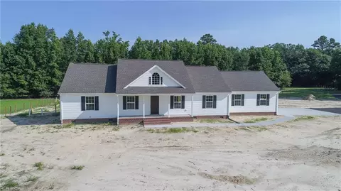 725 Great Fork Rd, Suffolk, VA 23438