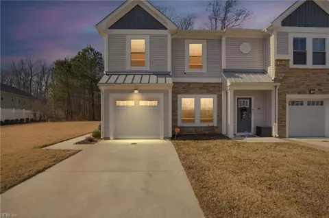 1002 Opal St #104, Suffolk, VA 23435