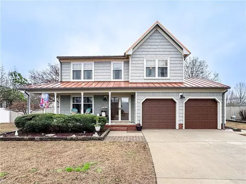 641 Captain Cooke Way Ct, Chesapeake, VA 23322