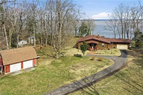 121 Meadowlark Ln, Surry, VA 23883