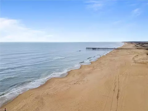 3738 Sandpiper Rd #231B, Virginia Beach, VA 23456