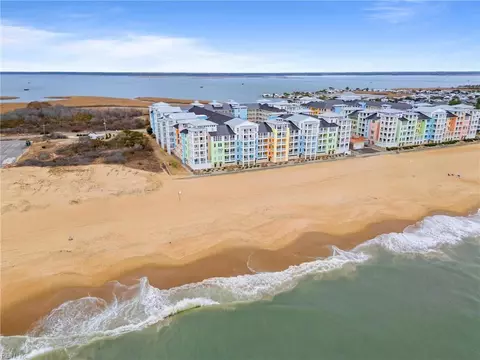 3738 Sandpiper Rd #231B, Virginia Beach, VA 23456