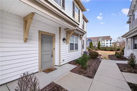 3892 Trenwith Ln, Virginia Beach, VA 23456