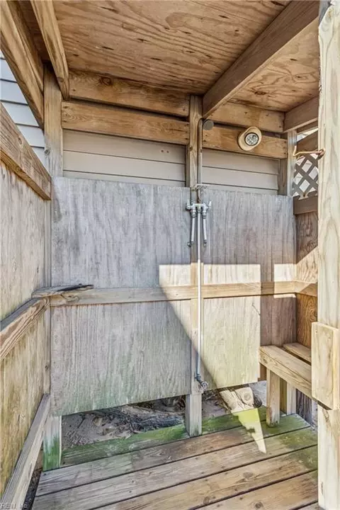 Bath - 750 N First St, Hampton, VA 23664 photo 6 of 6