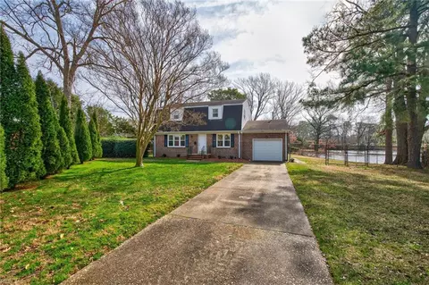 442 Leepoint Rd, Norfolk, VA 23502