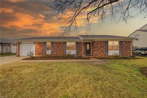 2009 Livingston Oak Dr, Virginia Beach, VA 23464