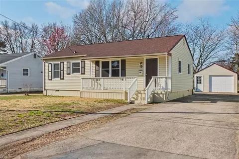 8 Tallwood Dr, Hampton, VA 23666