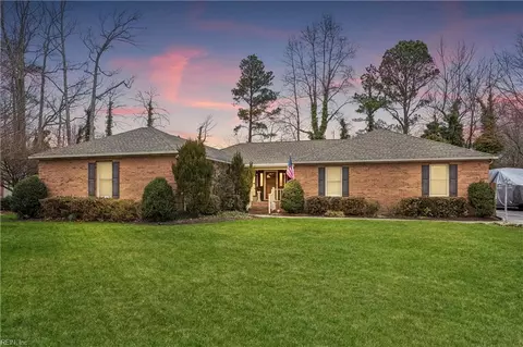 14 Valmoore Dr, Poquoson, VA 23662