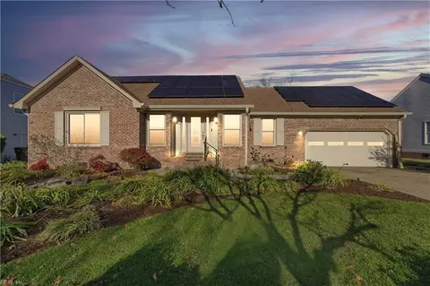 1302 Copper Stone Cir, Chesapeake, VA 23320