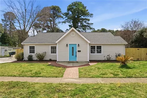 5263 Curlew Dr, Norfolk, VA 23502