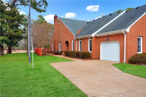 4798 Open Greens Dr, Virginia Beach, VA 23462