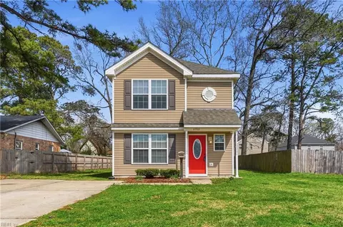 2703 Mark St, Chesapeake, VA 23324