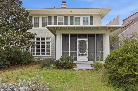107 42nd St, Virginia Beach, VA 23451