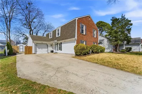 1906 White Rock Bnd, Chesapeake, VA 23320