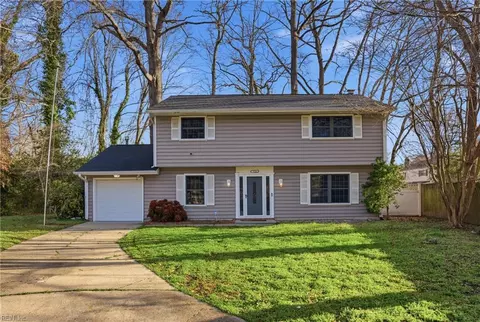 228 Fincastle Dr, Newport News, VA 23601