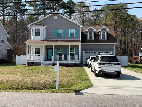 2013 Burson Dr, Chesapeake, VA 23323