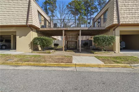 1554 Monterry Pl, Newport News, VA 23608