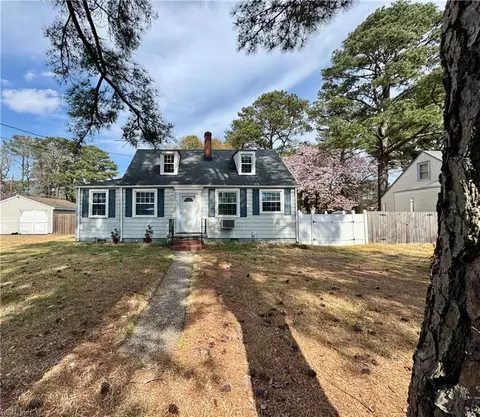 206 Park Manor Rd, Portsmouth, VA 23701