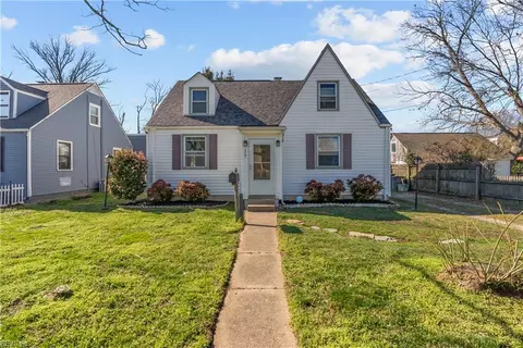 123 N Sixth St, Hampton, VA 23664