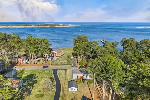 617 Dandy Loop Rd, Yorktown, VA 23692