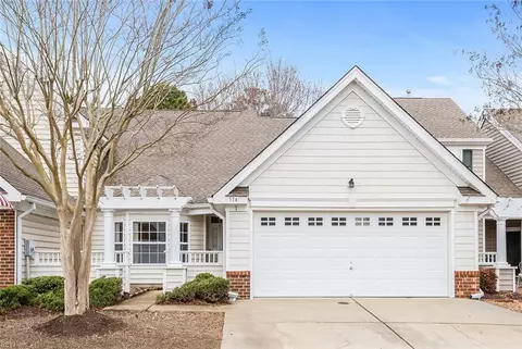 114 Lands End Ln, Carrollton, VA 23314