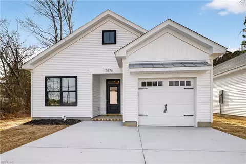 10176 Bank St, Windsor, VA 23487