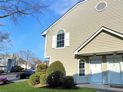 1720 Cottenham Lane Ln, Virginia Beach, VA 23454