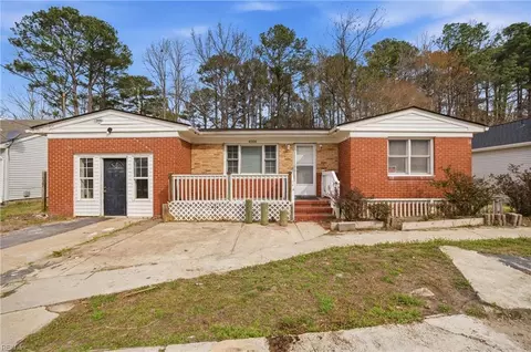 4506 John St, Suffolk, VA 23439