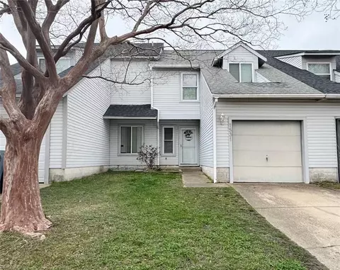 1531 Sword Dancer Dr, Virginia Beach, VA 23454