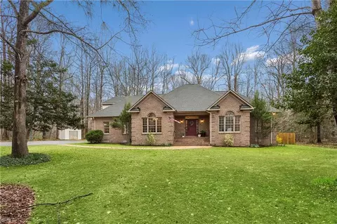 7904 Matthew Ct, Lanexa, VA 23089