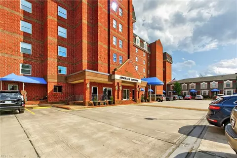 475 Water St #806, Portsmouth, VA 23704