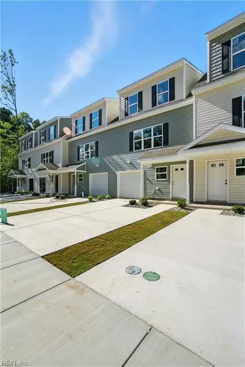 5010 Lacy Ct, Suffolk, VA 23434