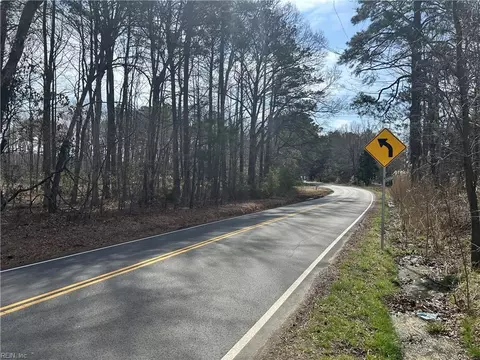 2402 Wolf Trap Rd, York County, VA 23692