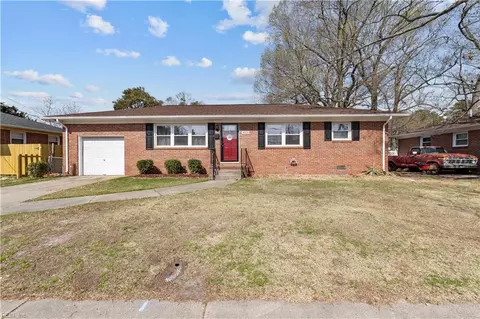 4808 N Witchduck Rd, Virginia Beach, VA 23462