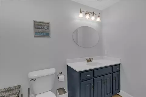 Bath - 27 Rileys Way, Hampton, VA 23664 photo 5 of 8