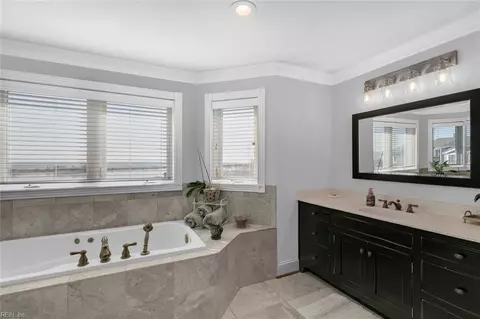 Bath - 27 Rileys Way, Hampton, VA 23664 photo 2 of 8
