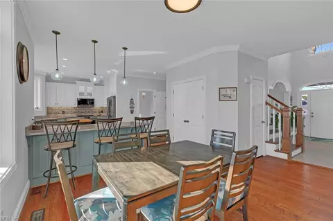 Dining - 27 Rileys Way, Hampton, VA 23664 photo 2 of 3