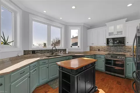 Kitchen - 27 Rileys Way, Hampton, VA 23664 photo 1 of 6