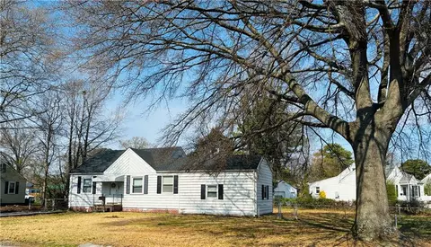 14 Fairview Cir S, Portsmouth, VA 23702
