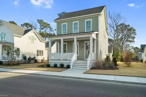 303 Bayside Ave, Cape Charles, VA 23310