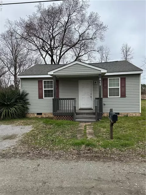 412 Pleasant St, Suffolk, VA 23434