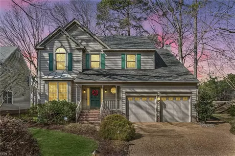 305 Hollingsworth Ct, Yorktown, VA 23693