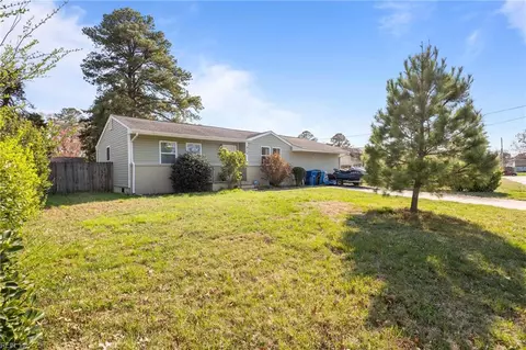 213 Doctor Dr, Virginia Beach, VA 23452