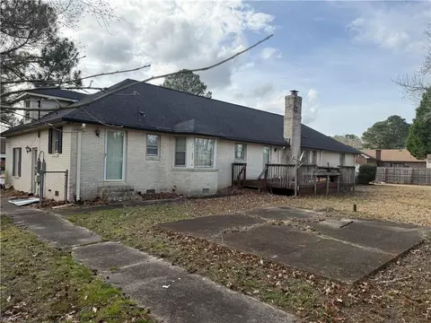 Exterior - 2217 Georgetown Blvd, Chesapeake, VA 23325 photo 6 of 7